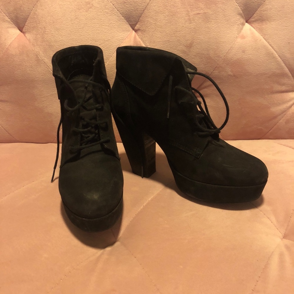 Steve Madden Heeled lace up booties